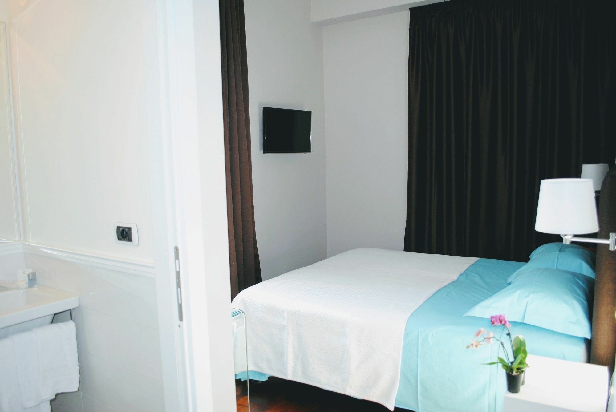 Guest House Cavour 278 Rzym Zewnętrze zdjęcie